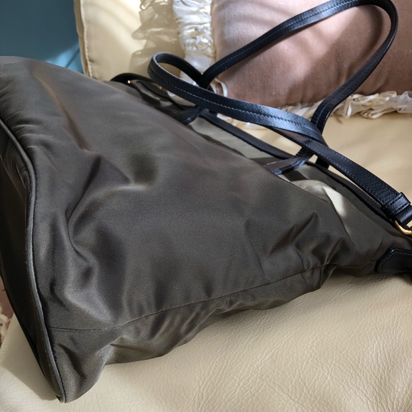 Prada Tessuto Large Tote - Picture 4 of 10